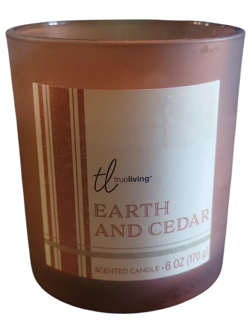 NWT Earth & Cedar Red Frosted Glass Earth & Cedar Scented Candle 6 Oz
